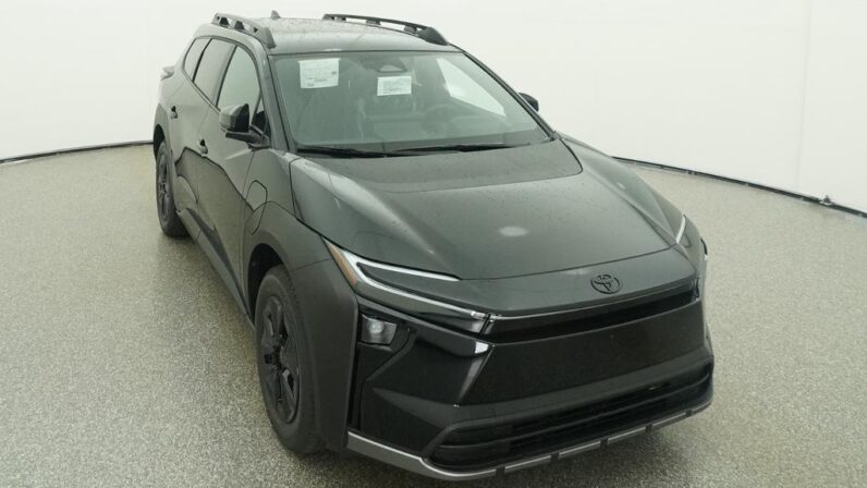 
								2026 Toyota bZ Woodland AWD full									