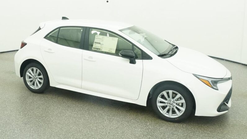 
								2026 Toyota Corolla Hatchback SE FWD full									