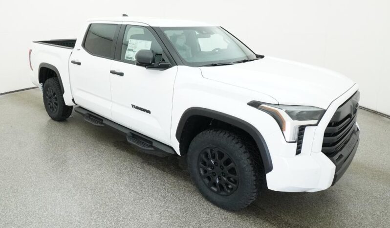 
								2026 Toyota Tundra SR5 4WD CrewMax full									