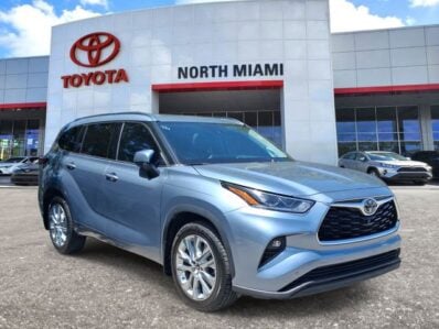 2022 Toyota Highlander XLE Front-Wheel Drive