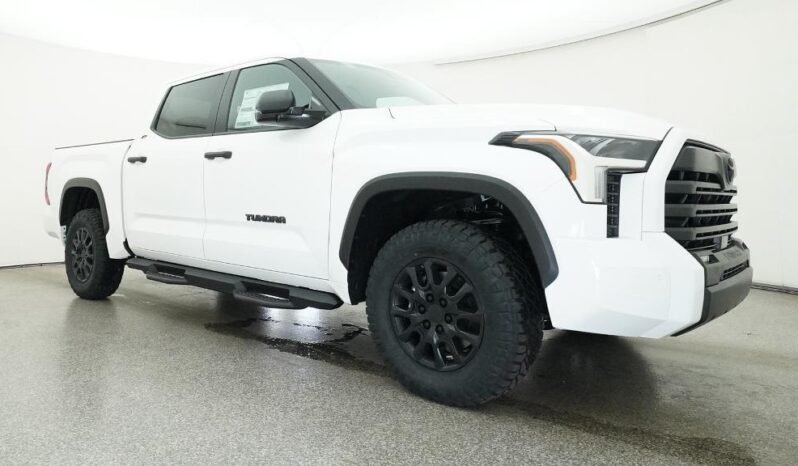 
								2026 Toyota Tundra SR5 4WD CrewMax full									