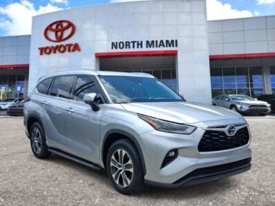 2021 Toyota Highlander Hybrid XLE Front-Wheel Drive
