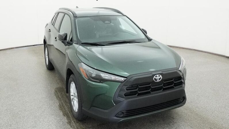 
								2026 Toyota Corolla Cross LE FWD full									