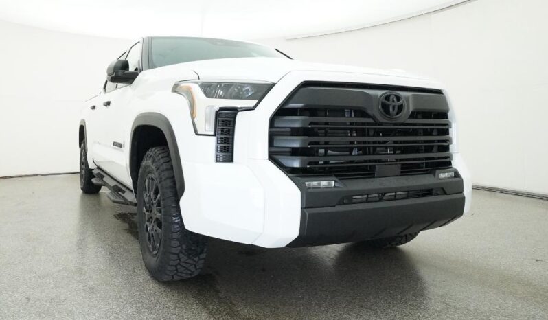 
								2026 Toyota Tundra SR5 4WD CrewMax full									