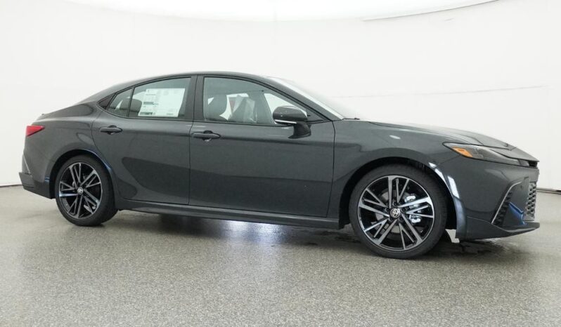 
								2026 Toyota Camry XSE FWD full									