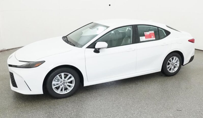 
								2026 Toyota Camry LE FWD full									