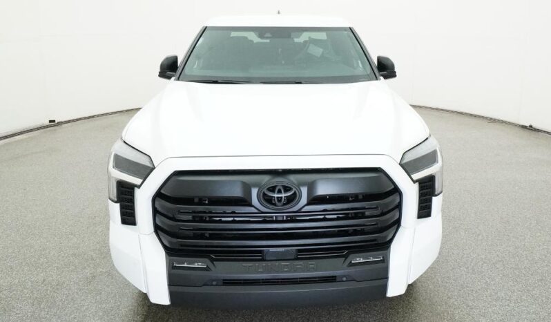 
								2026 Toyota Tundra SR5 4WD CrewMax full									