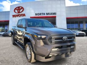 2025 Toyota Tacoma SR5 4×2