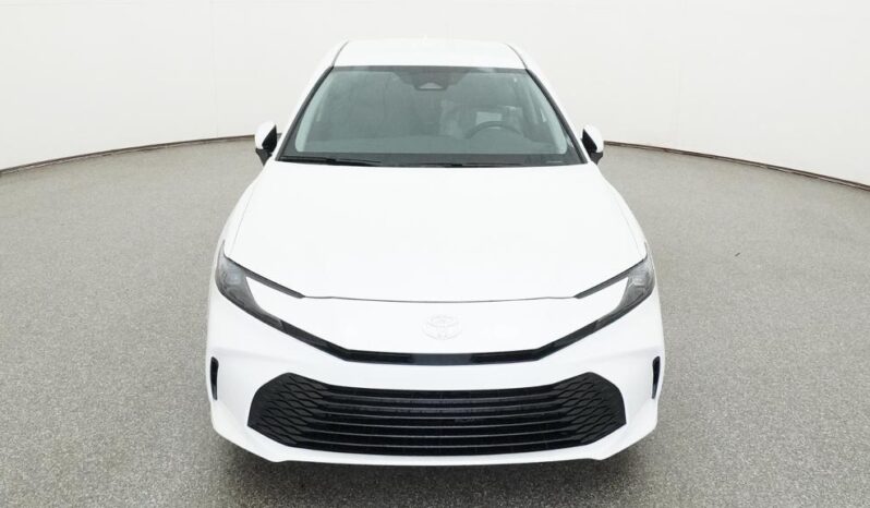 
								2026 Toyota Camry LE FWD full									