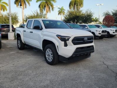 2025 Toyota Tacoma SR 4×2