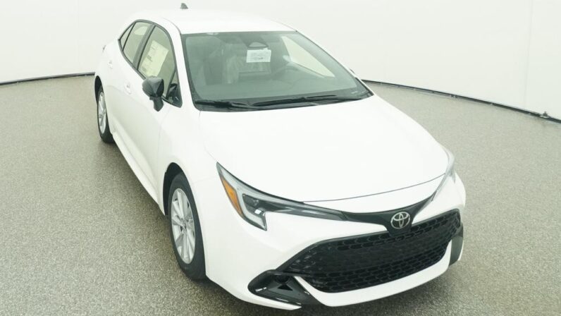 
								2026 Toyota Corolla Hatchback SE FWD full									