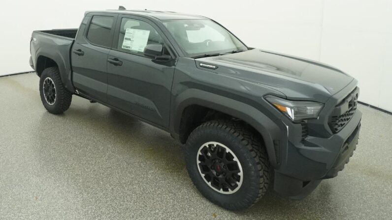 
								2026 Toyota Tacoma i-FORCE MAX TRD Off-Road 4WD Double Cab full									