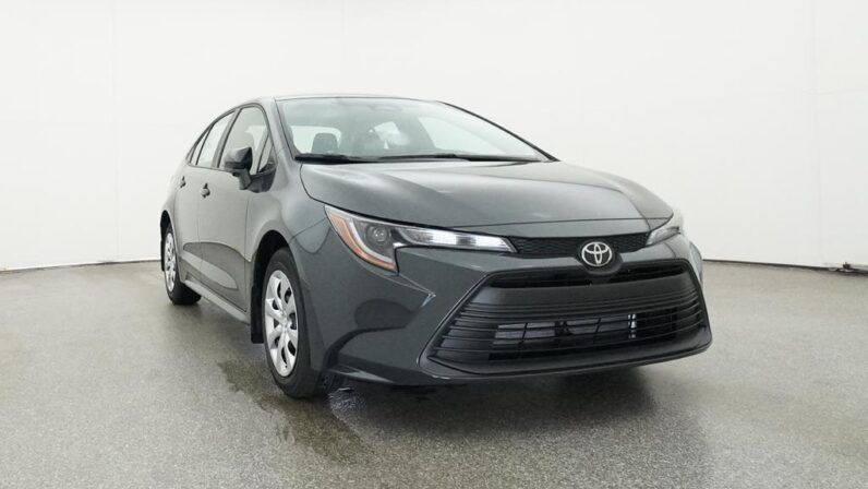 
								2026 Toyota Corolla LE FWD full									
