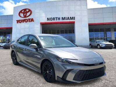 2025 Toyota Camry SE Front-Wheel Drive