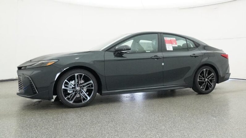 
								2026 Toyota Camry XSE FWD full									