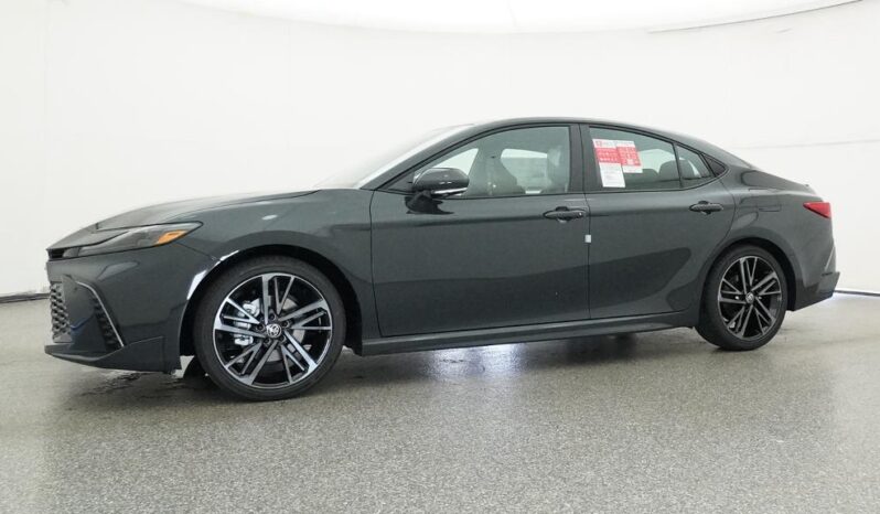 
								2026 Toyota Camry XSE FWD full									