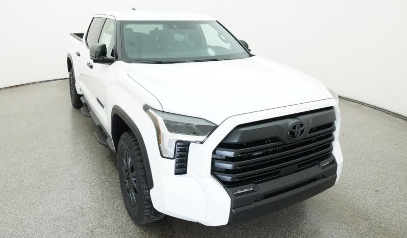 
								2026 Toyota Tundra SR5 4WD CrewMax full									