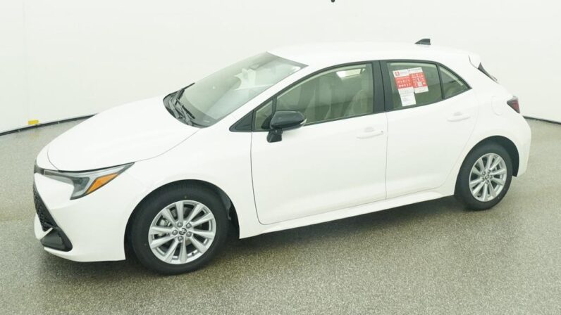 
								2026 Toyota Corolla Hatchback SE FWD full									
