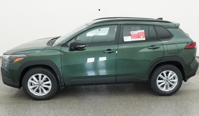 
								2026 Toyota Corolla Cross LE FWD full									