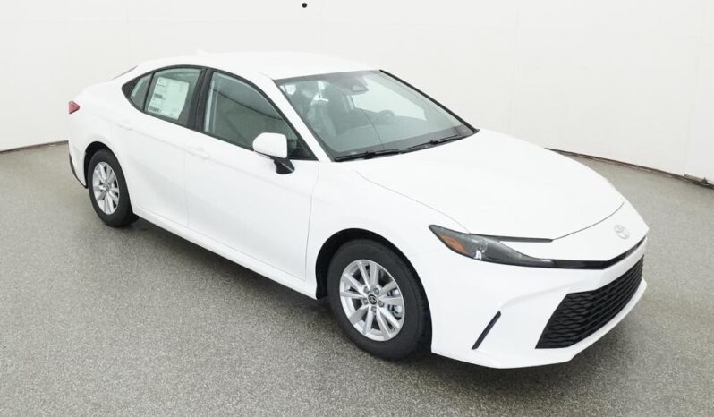 
								2026 Toyota Camry LE FWD full									