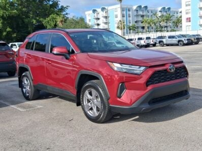 2025 Toyota RAV4 XLE Front-Wheel Drive