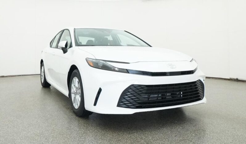 
								2026 Toyota Camry LE FWD full									