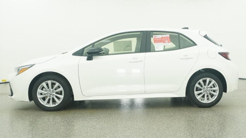 
								2026 Toyota Corolla Hatchback SE FWD full									