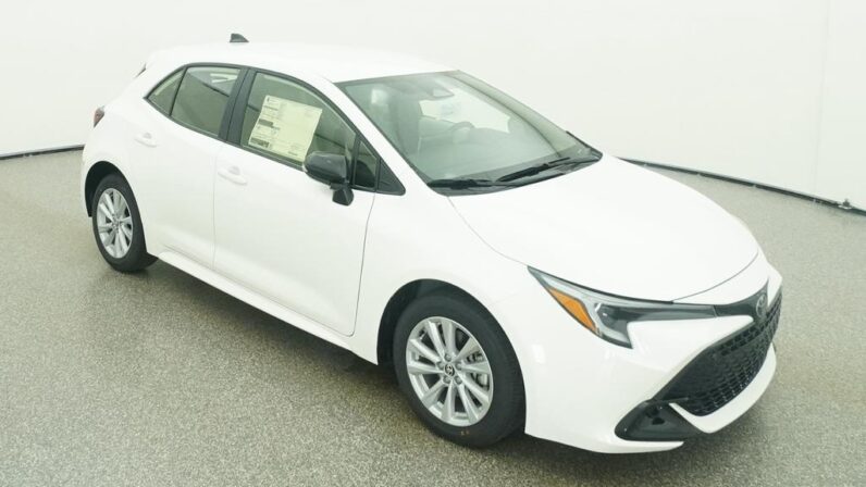 
								2026 Toyota Corolla Hatchback SE FWD full									