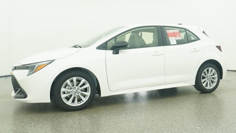 
								2026 Toyota Corolla Hatchback SE FWD full									