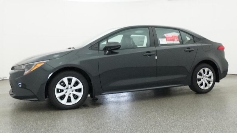 
								2026 Toyota Corolla LE FWD full									