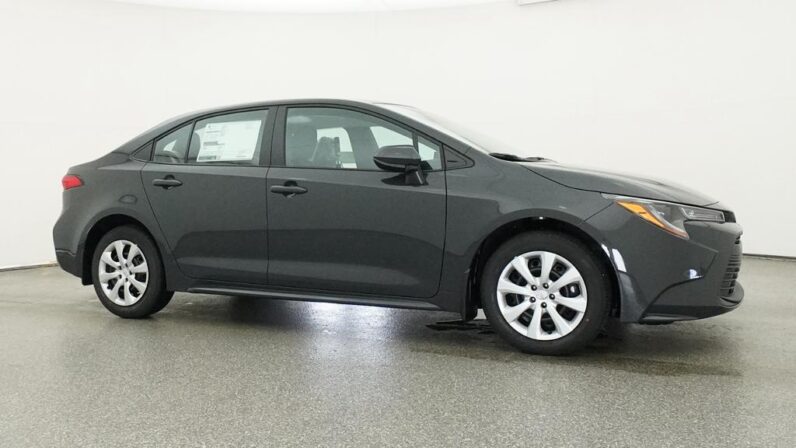 
								2026 Toyota Corolla LE FWD full									