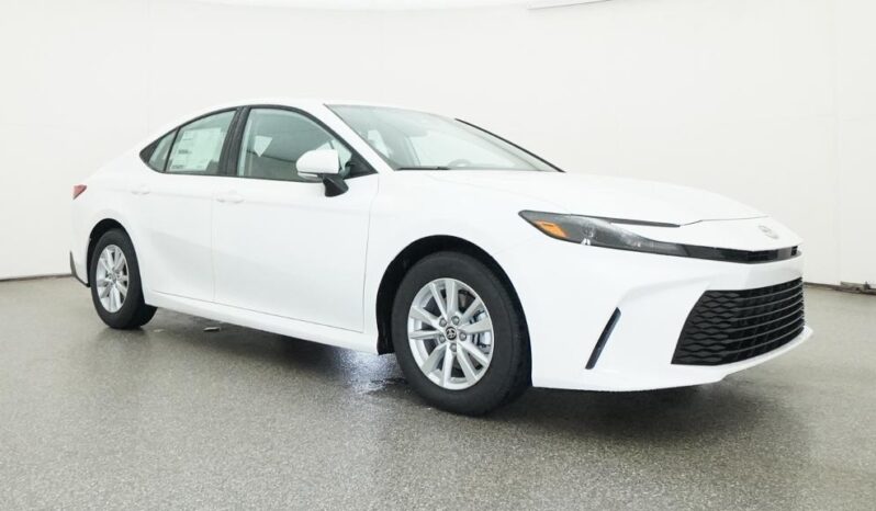 
								2026 Toyota Camry LE FWD full									