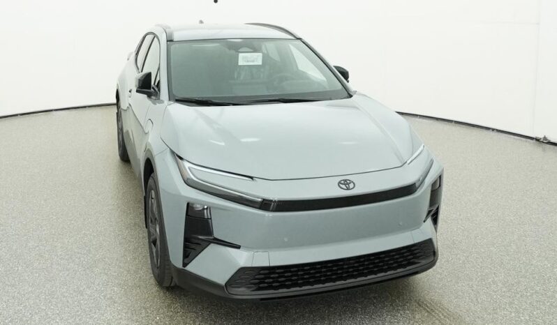 
								2026 Toyota C-HR SE AWD full									