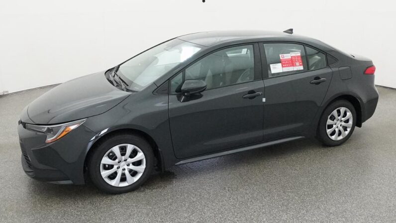 
								2026 Toyota Corolla LE FWD full									